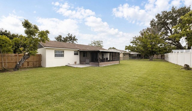 Coastal Getaway in Apollo Beach/Pet Friendly !