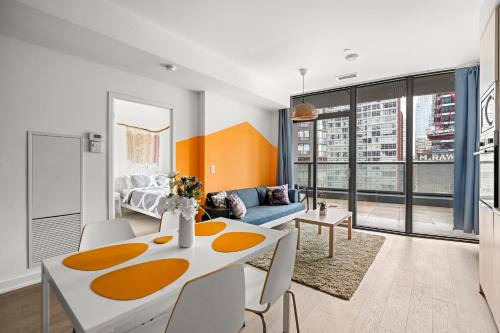 Comfortable Suite in Heart Downtown with 2 Beds