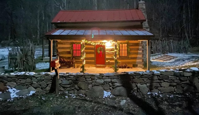 Comfy Rustic Cabin: Sperryville, Washington, Shenandoah Park