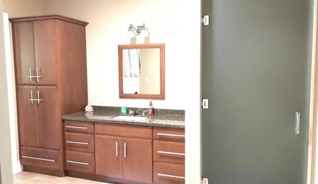 Comfy Spacious Bunglow with own entrance