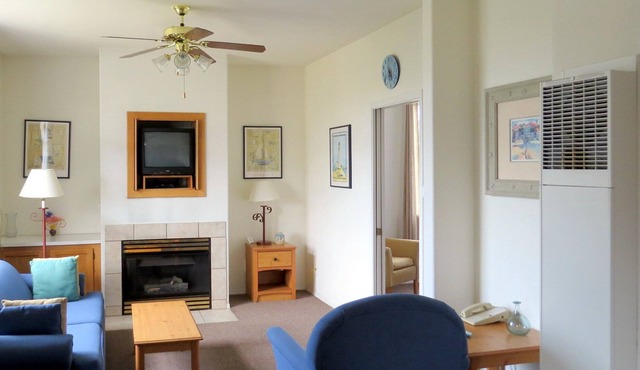 Condo-Basic-Private Bathroom -4 in Oceano