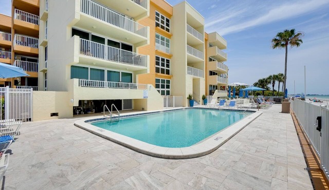 Condo w/Pool in Redington Beach!