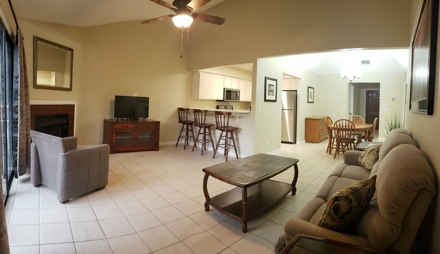 Convenient 2 bedroom townhouse