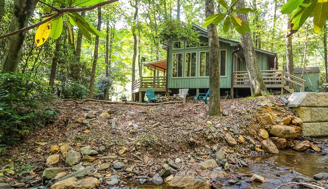 Cool Days. Cozy Nights - 2BR/2BA Creekside, Pets Allowed, Fire Pit