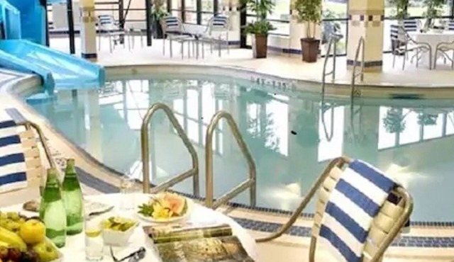 Courtyard by Marriott Toronto Brampton