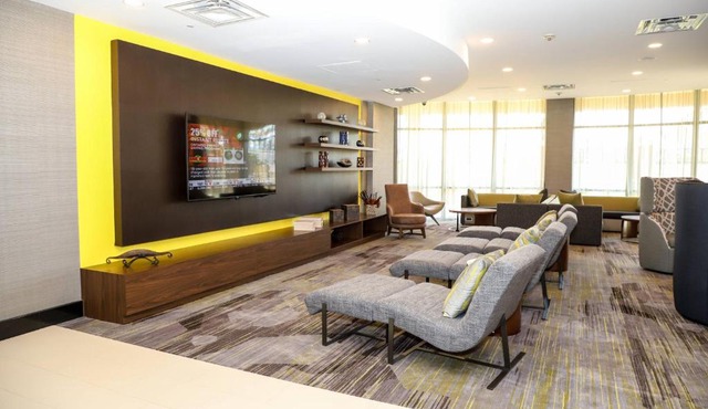 Courtyard by Marriott Toronto Brampton
