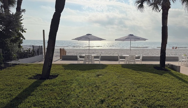 Cozy 1BR Condo with parking, 0min walk to Beach. Discounted rates August 2026!