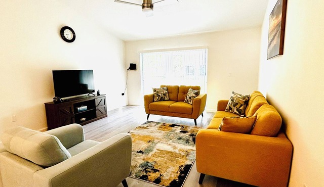 Cozy 3-bedroom house in quiet & scenic Palm Coast
