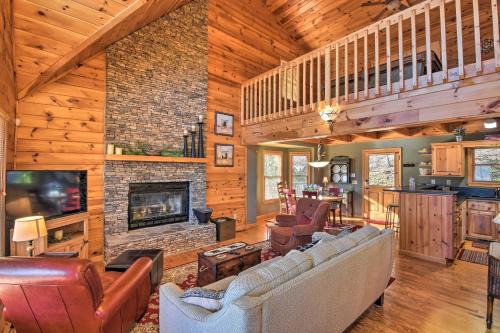 Cozy Mountain Cabin - Panoramic Mountain Views