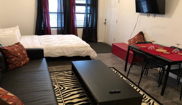 COZY STUDIO APARTMENT! CLOSE TO JOURNAL SQUARE