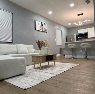 Cozy Tampa Retreat Near Everything