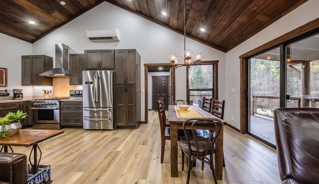 Creekside Cabin – Very Secluded!