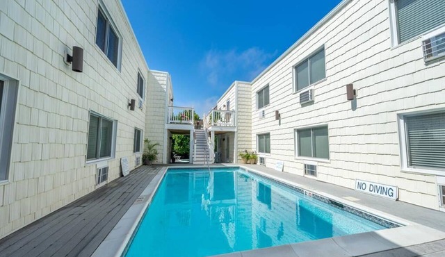 Cute Beach Block Condo