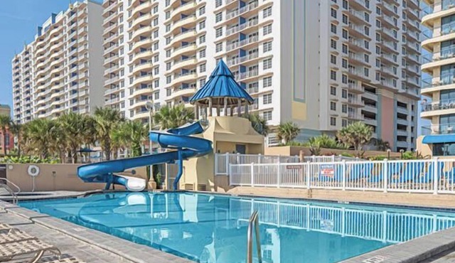 Daytona Beach | Beach Days | Pool & Boardwalk | 2BR Lockoff