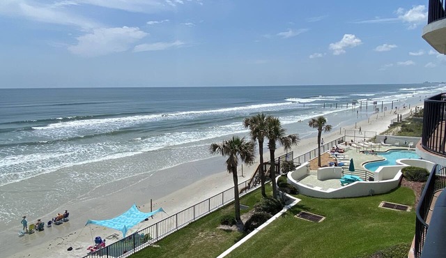 Direct Oceanfront 3BR/3BA Incredible Views & Condo!
