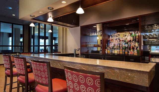 DoubleTree by Hilton Charlotte Airport
