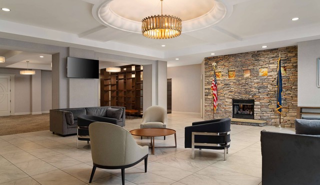 DoubleTree by Hilton Pittsburgh Airport