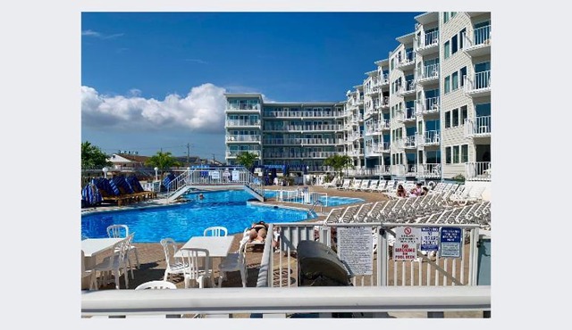 El Coronado Resort