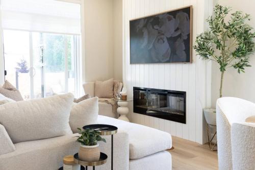 Executive Luxury Condo Corporate Stay Sleeps 4