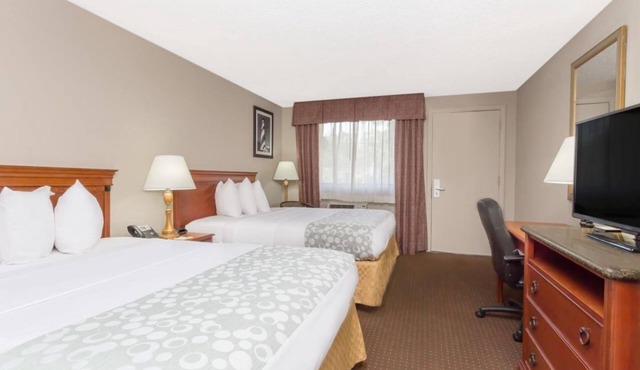 Experience A World of History! Near Historic Downtown, Onsite Pool