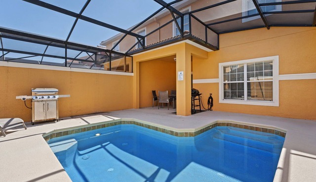 Family-Friendly 4BR Townhome w/Private Pool & BBQ – 20 Mins to Disney!
