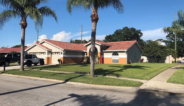 Family home 5Min HONEYMOON ISLAND 20Min CLEARWATER BEACH BOAT friendly property