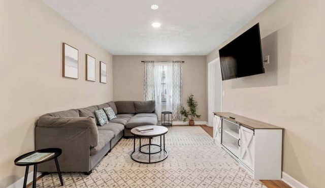 *Flagler Haus 1537* TV, AC, WiFi