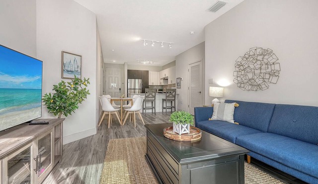 Fully equipped downtown apartment with great amenities.
