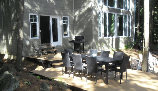 Fully equipped waterfront cottage with private beach and dock.