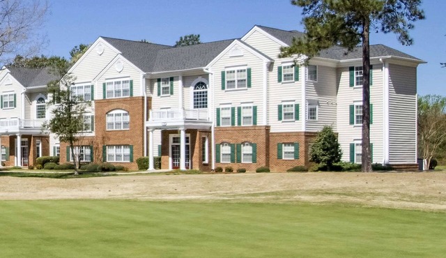 Greensprings Vacation Resort 2br suite, Sunday check-in