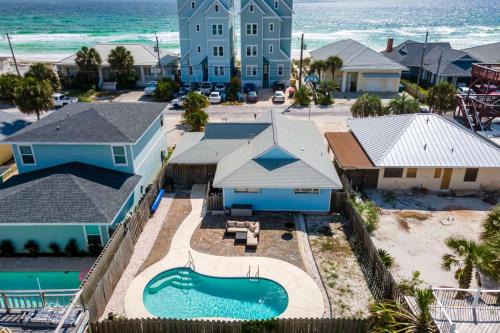 Gulf Holiday Home (3/2)