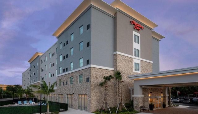 Hampton Inn Miami Airport East