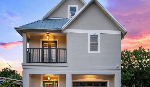 Heart of Hyde Park Home Near Hyde Park Village, Convention, Hospital & Downtown!