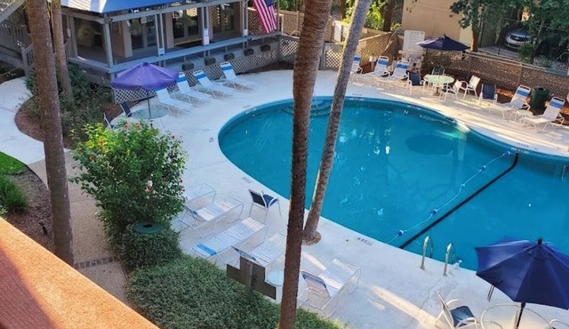 Hilton Head Island Seacrest surf and racquet club only 90 a night, 630 week