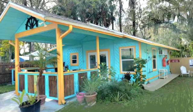 🌴🏄‍♀️Hot Deals! Affordable Cottage, close to shops, restaurants &NSB beach.