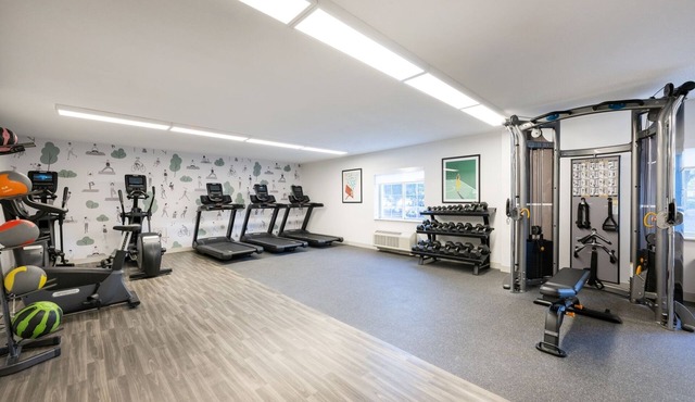 Ideal Location for Extended Stays in Jersey City, Full Kitchen, Pets are Welcome
