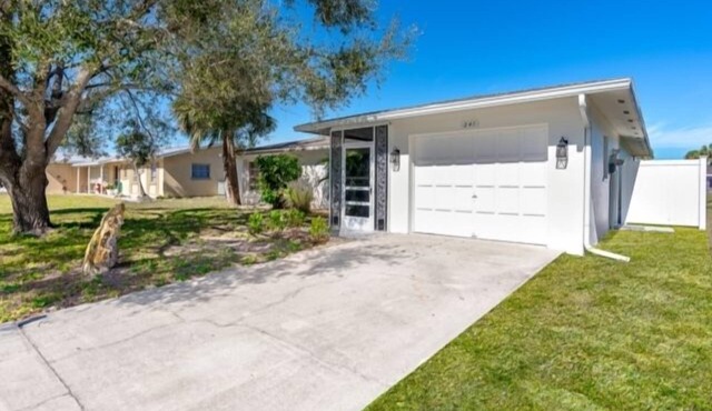 Introducing Caddy Shack,the perfect abode for your short-term stay. This delightful 2 bed, 2 bath canal home has been thoughtfully remodeled to exude a beachy atmosphere