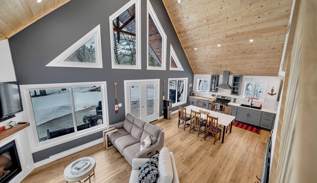 Kellys On The River Mansfield Quebec - 3 bedrooms with kayaks.
