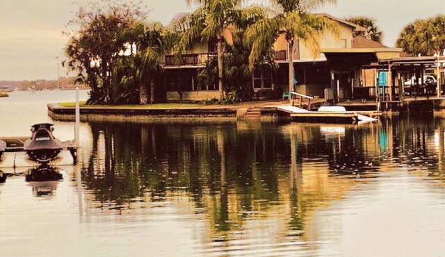 KINGS BAY AUG MID WEEK & SEP SALE 4 Bedrooms, Decks 2Docks,400 shore CHECK RATES