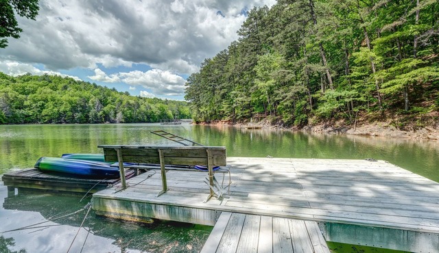 Lakefront Hidden Cove Cabin