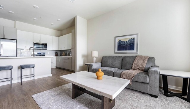 Landing | Amazing 1BD, Clubhouse, Gym