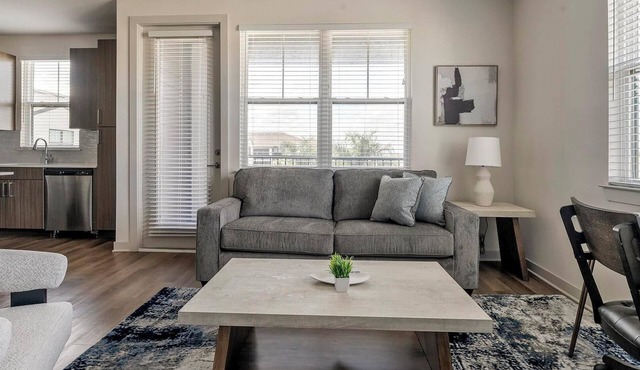 Landing | Amazing 2BD, Pool, Clubhouse