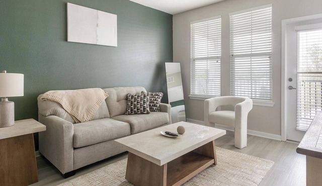 Landing | Beautiful 2BD, Gym