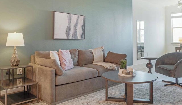 Landing | Beautiful 1BD, Courtyard, Gym