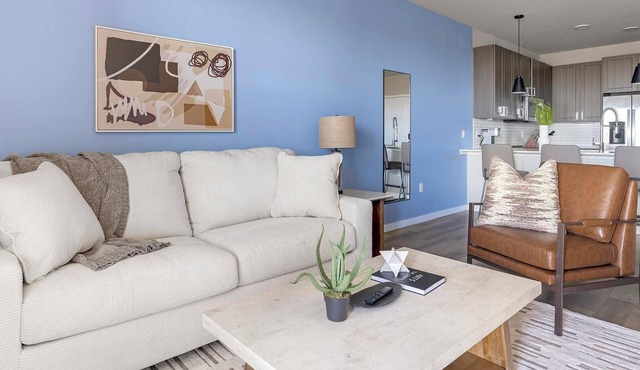 Landing | Beautiful 1BD, Gym, Pool