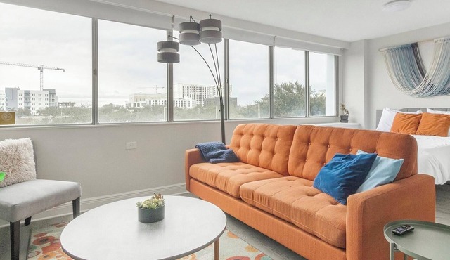 Landing | Beautiful Studio, Gym, Courtyard