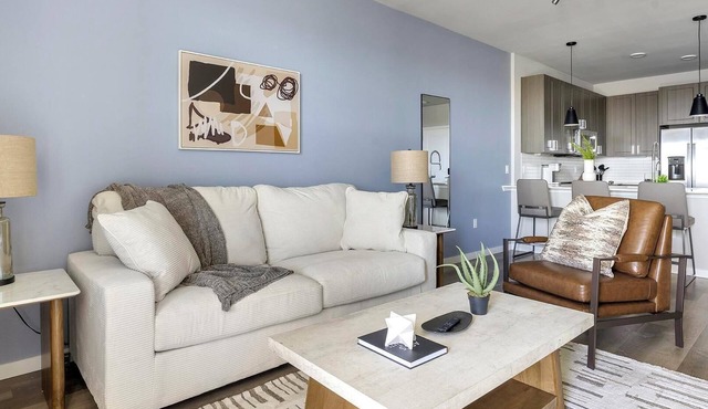 Landing | Chic 1BD, Game Room, Gym