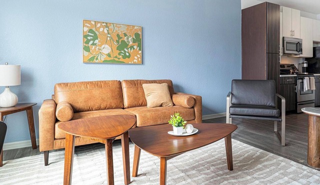 Landing | Chic 1BD, Gym, Clubhouse