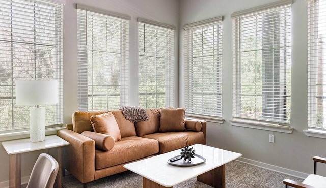 Landing | Chic 2BD, Clubhouse, Gym