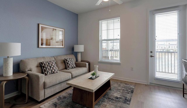 Landing | Incredible 2BD, Pool, Gym